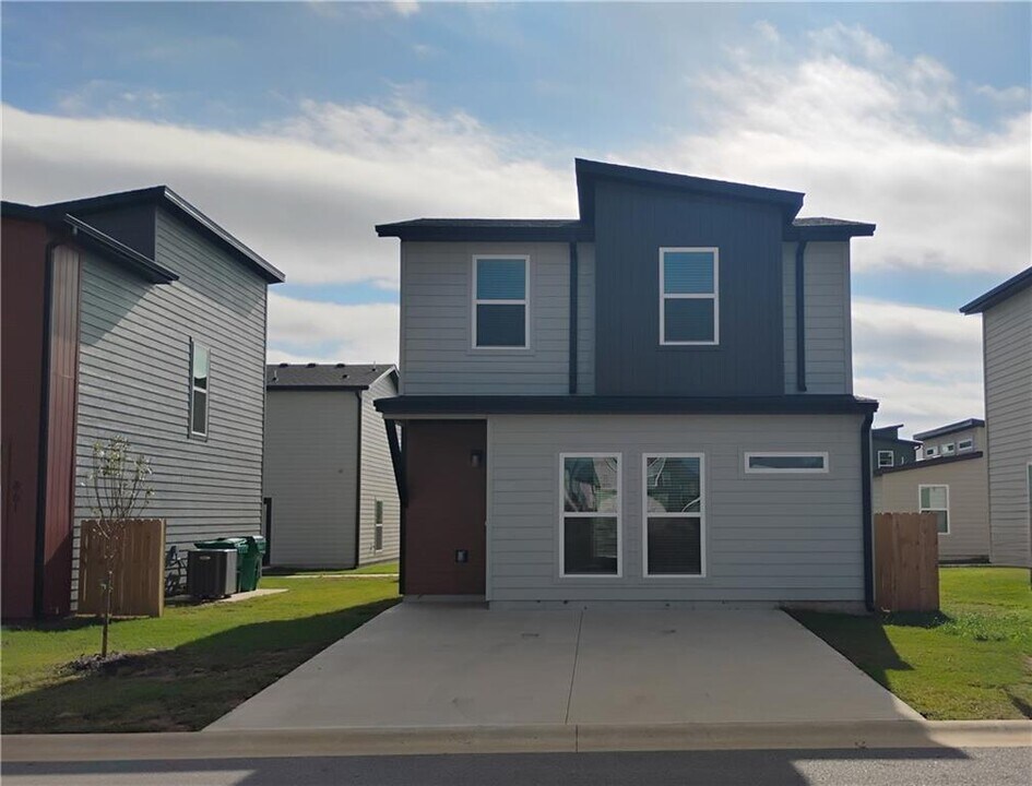 841 Ventnor Ave in Bentonville, AR - Building Photo