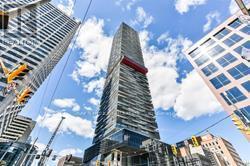 8-1408 Eglinton Ave E in Toronto, ON - Building Photo