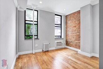 277 E 10th St in New York, NY - Building Photo - Building Photo