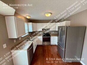 881 Warrington Ave in Westfield, IN - Foto de edificio - Building Photo