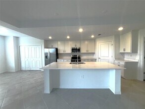 17440 Opal Sand Dr in Venice, FL - Building Photo - Building Photo