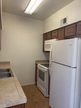 1810 E Blacklidge Dr in Tucson, AZ - Building Photo - Building Photo