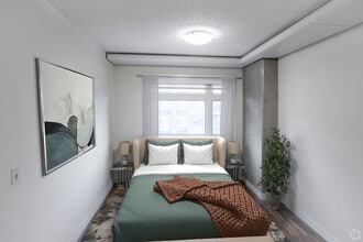 Mayfair Village South in Edmonton, AB - Building Photo - Building Photo