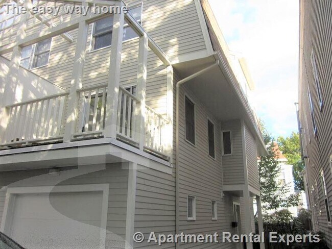 44 Union St, Unit B in Cambridge, MA - Building Photo - Building Photo