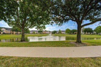 2011 Spring Cedar Ln in Houston, TX - Building Photo - Building Photo