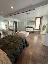 4919 Klump Ave in North Hollywood, CA - Building Photo - Building Photo