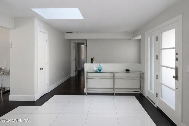 11 Woodland Dr in West Long Branch, NJ - Building Photo - Building Photo