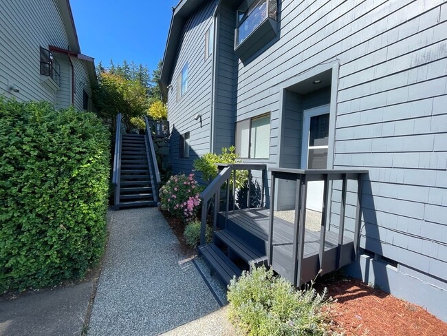 property at 4210 Blue Heron Ct