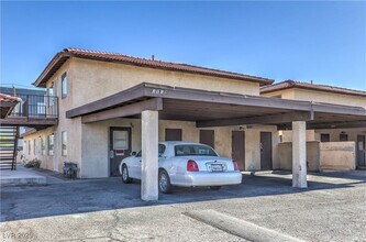 3109 N Walnut Rd in Las Vegas, NV - Building Photo - Building Photo