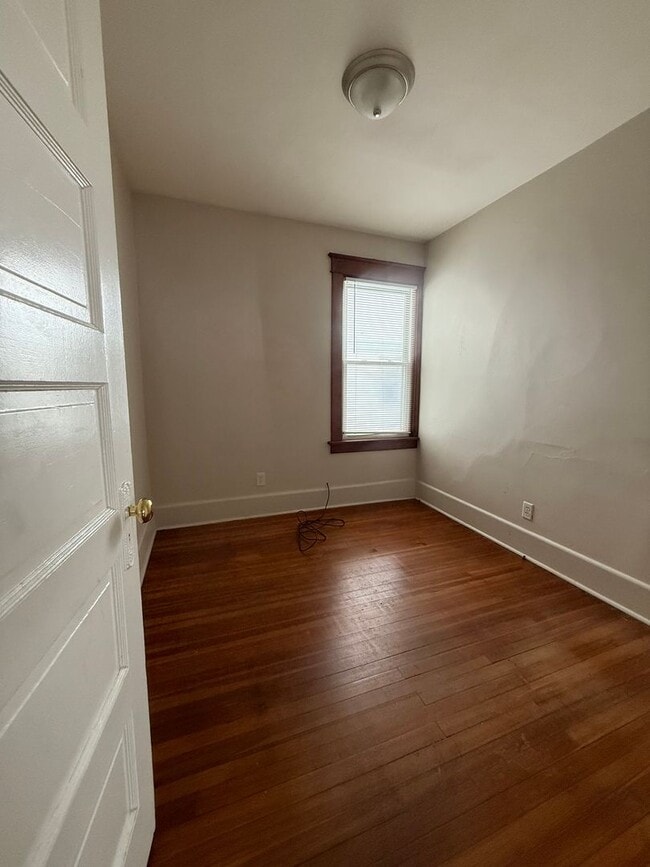 353 Division St in Amsterdam, NY - Building Photo - Building Photo