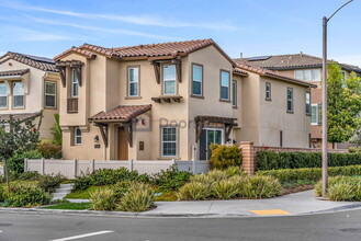 1417 Ortega St in Chula Vista, CA - Foto de edificio - Building Photo