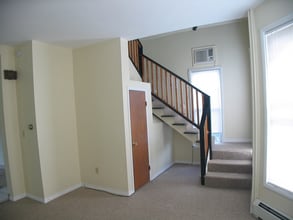227 Pawling Ave in Troy, NY - Building Photo - Building Photo