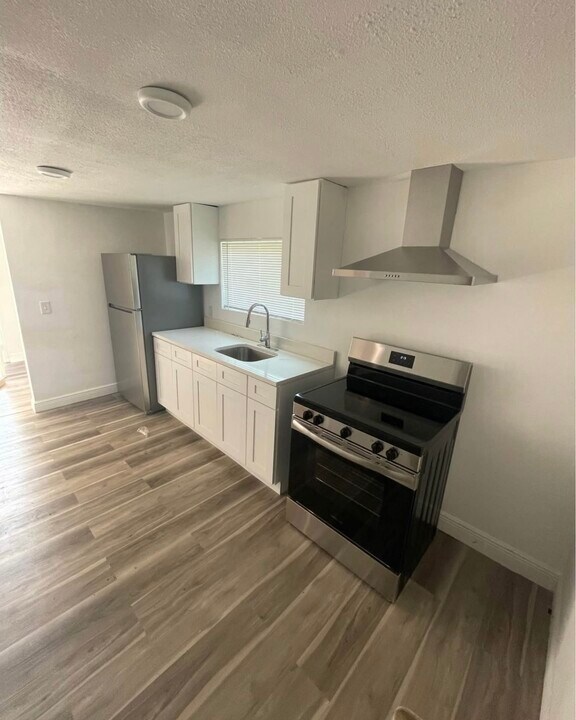 1620 Ewing Ave, Unit 1620 Ewing Ave in Clearwater, FL - Building Photo