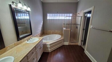 3550 Knight St in Dallas, TX - Foto de edificio - Building Photo