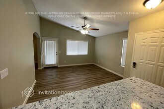 12809 W Roanoke Ave in Avondale, AZ - Foto de edificio - Building Photo