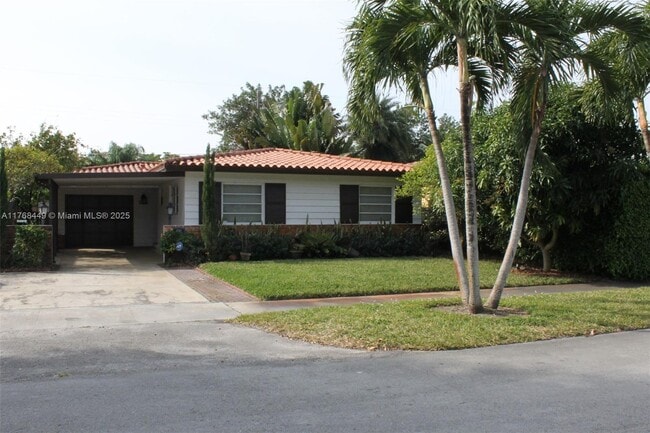 4540 SW 15th St in Miami, FL - Foto de edificio - Building Photo
