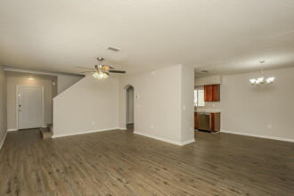 13114 Fennway Ridge Dr in Riverview, FL - Building Photo - Building Photo