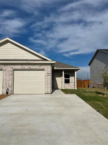 property at 2813 Peony Dr
