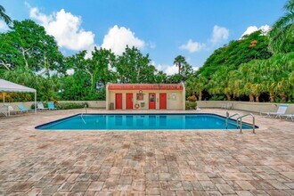 1707 Consulate Pl in West Palm Beach, FL - Building Photo - Building Photo