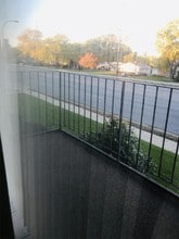 9937 S Cicero Ave in Oak Lawn, IL - Foto de edificio - Building Photo