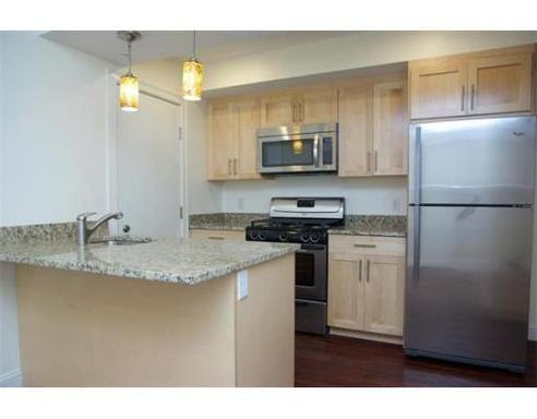 19 Cumberland St in Boston, MA - Building Photo