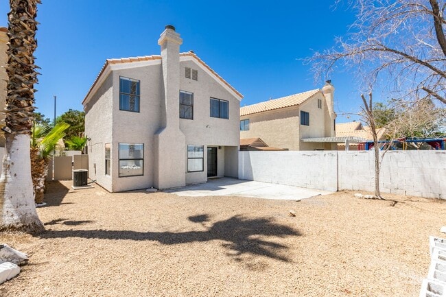 2300 Chapman Hill Dr