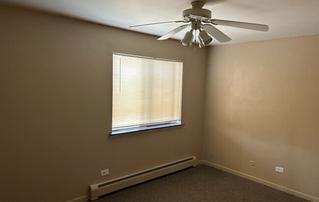 3913 W 124th Pl in Alsip, IL - Foto de edificio - Building Photo
