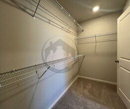 618 Merriott Ln in Woodburn, OR - Building Photo - Building Photo