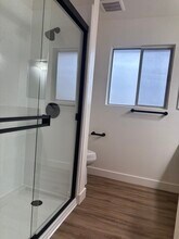 Park Royal Apartments in Anaheim, CA - Building Photo - Building Photo