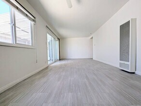 4138 Redondo Beach Blvd, Unit A in Torrance, CA - Building Photo - Building Photo