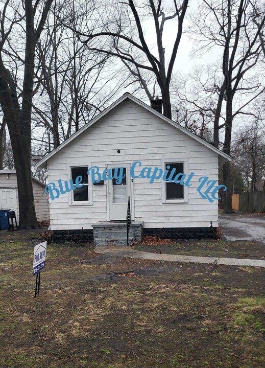 3233 Waalkes St in Muskegon Heights, MI - Building Photo