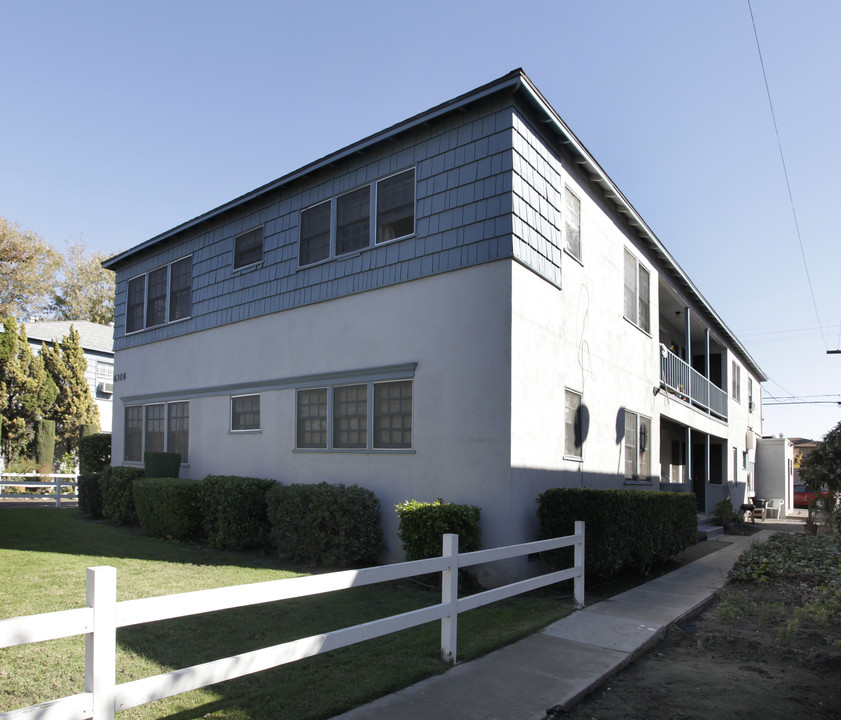 6308 Vineland Ave in North Hollywood, CA - Building Photo