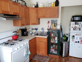 885 Massachusetts Ave, Unit 4 Apartamentos