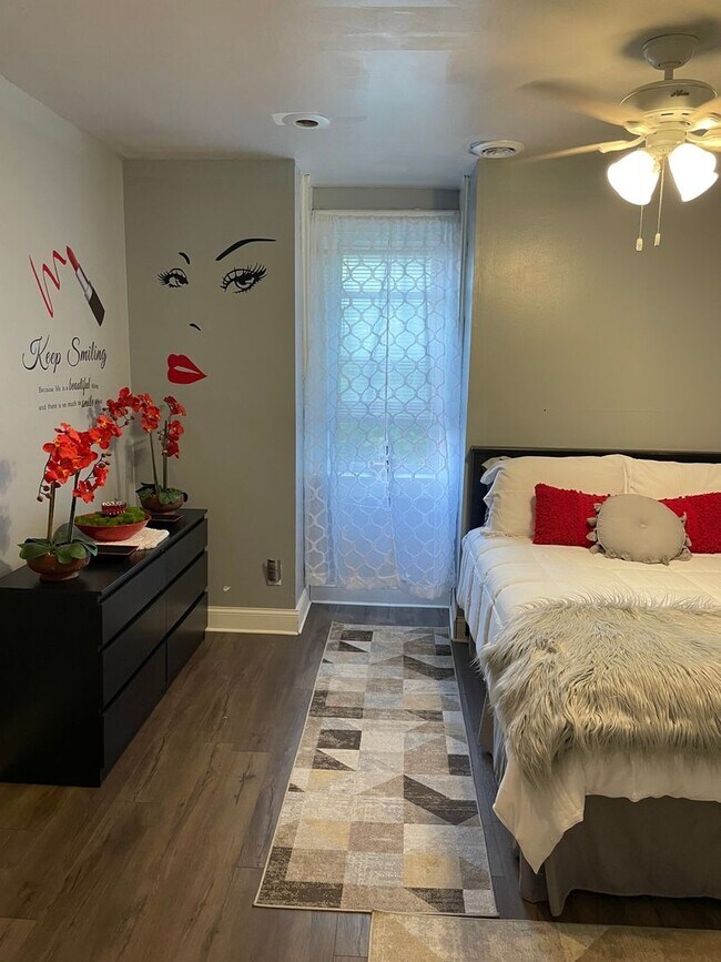 property at 1103 W 7th St