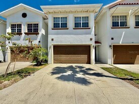 8614 Miramar Terrace Cir in Tampa, FL - Building Photo