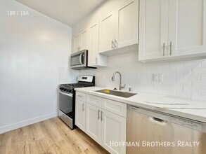 111 Hamlet St in Los Angeles, CA - Building Photo - Building Photo