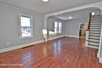 198 Grove St, Unit 1313 in East Stroudsburg, PA - Building Photo - Building Photo