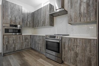 2700 N Myrtle Ave in Tampa, FL - Building Photo - Building Photo