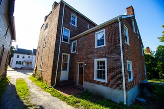 32 Market St in Salem, NJ - Foto de edificio - Building Photo