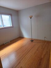 5850 N Mulligan Ave, Unit 1 in Chicago, IL - Foto de edificio - Building Photo