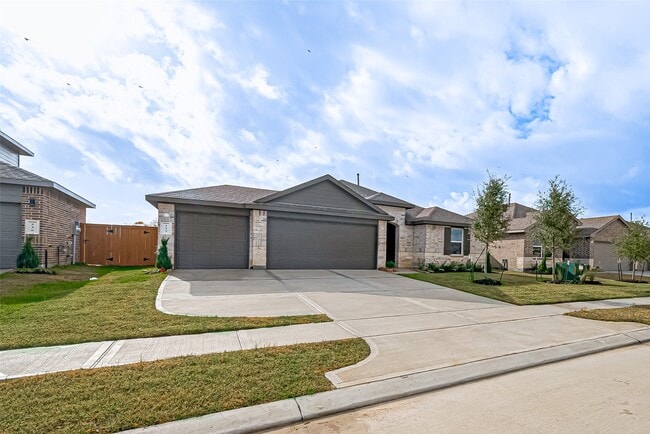 532 Comal Trl in Dayton, TX - Building Photo - Building Photo