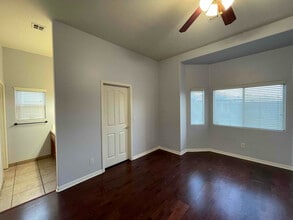 9415 Godiva Ave in Bakersfield, CA - Building Photo - Building Photo