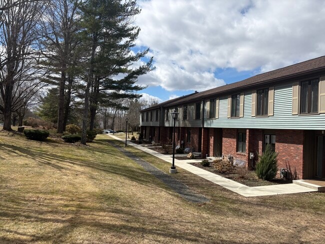 property at 5 Winston Ct