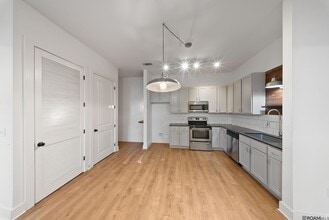 255 E Boyd Dr, Unit 110 in Baton Rouge, LA - Building Photo - Building Photo