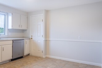31-33 Evans St in Watertown, MA - Building Photo - Building Photo