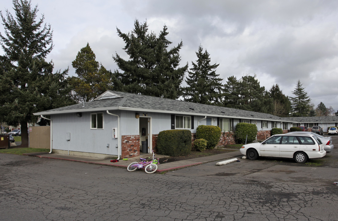 Marilann Terrace in Beaverton, OR - Building Photo