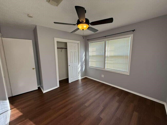 3718 Penwood Way in Houston, TX - Building Photo - Building Photo