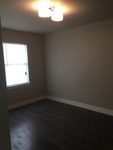 3809 E Martin Luther King Jr Blvd in Austin, TX - Building Photo - Building Photo