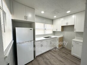 1036 1/2 19th St S in St. Petersburg, FL - Building Photo - Building Photo