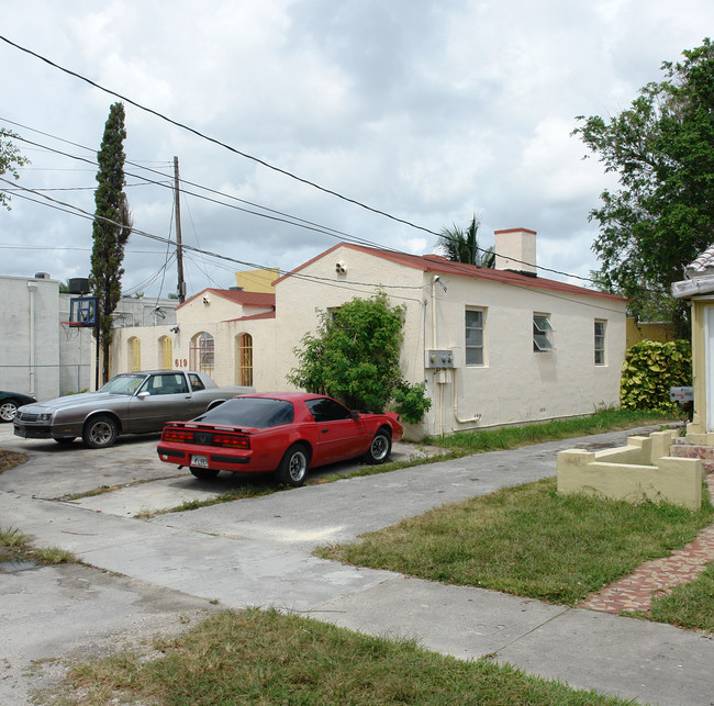 619 NE 88th St in Miami, FL - Building Photo - Building Photo